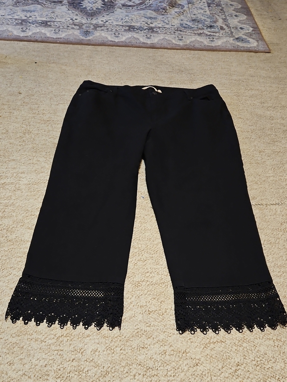Soft Surroundings Black Cropped Pants with Lace Hem
